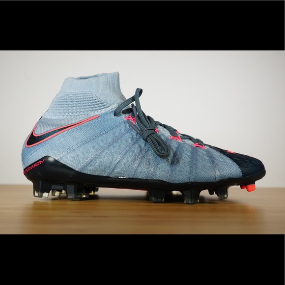 nike hypervenom cleats youth